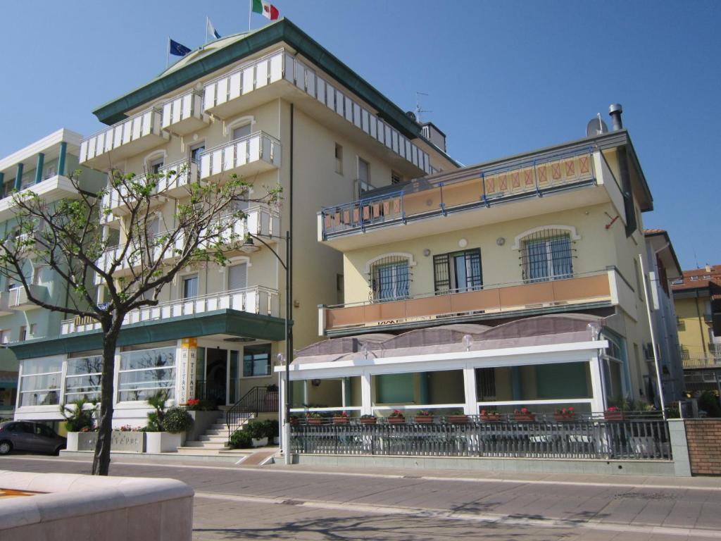 Hotel Titanus ベラーリア・イジェア・マリーナ エクステリア 写真
